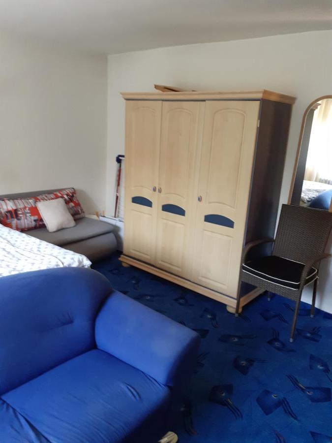 Rd Cerncin Bucovice Apartment Bagian luar foto
