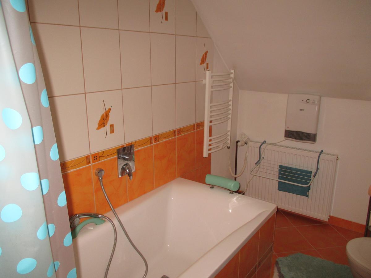 Rd Cerncin Bucovice Apartment Bagian luar foto